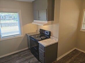 1718 Springfield Ave in Columbia, SC - Foto de edificio - Building Photo