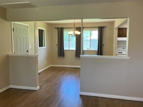 217 Byrd Dr in Midwest City, OK - Building Photo - Building Photo