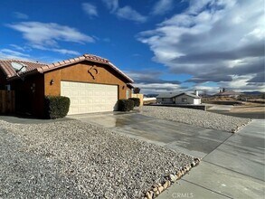 16392 Appletree Ln in Victorville, CA - Building Photo - Building Photo