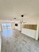 60 Iris Pl in Oldsmar, FL - Building Photo - Building Photo
