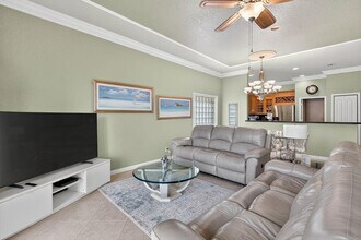 212 Berenger Walk in Royal Palm Beach, FL - Building Photo - Building Photo