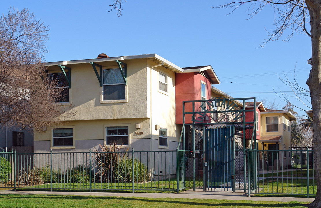 3649 2nd Ave in Sacramento, CA - Foto de edificio