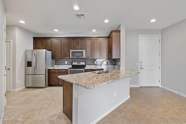 2511 W Queen Creek Rd, Unit 238 in Chandler, AZ - Building Photo - Building Photo