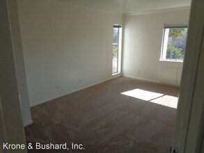 5765 Friars Rd in San Diego, CA - Building Photo - Building Photo
