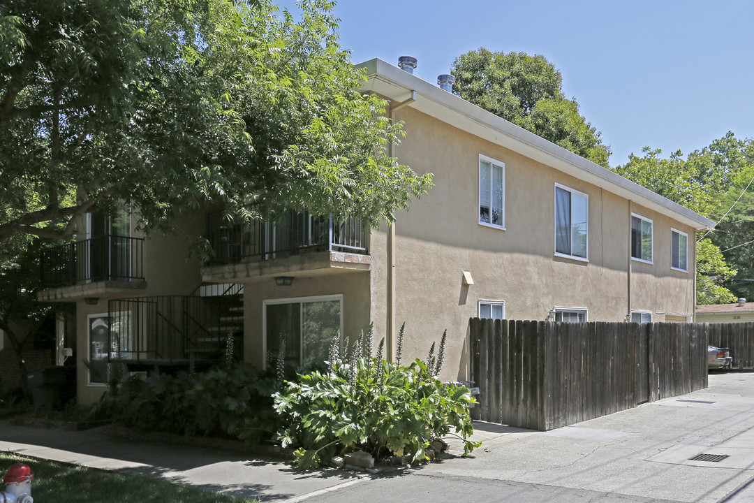 615 23rd St in Sacramento, CA - Building Photo