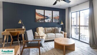 1071 Clayton Ln in Austin, TX - Building Photo