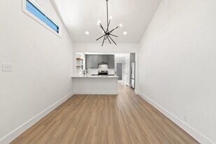 287 Mooring Cir in Lakeway, TX - Building Photo