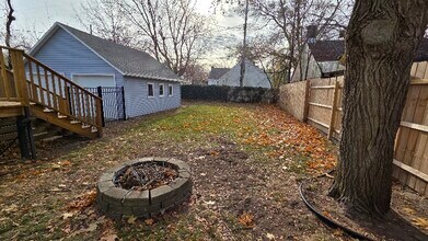 1310 Waverly Ave in Grand Haven, MI - Foto de edificio - Building Photo