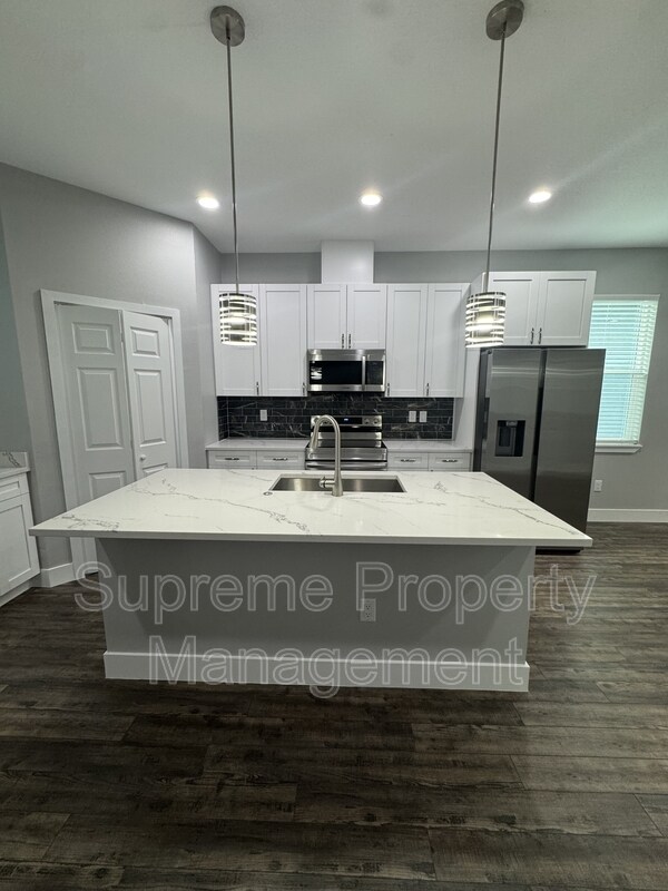 6081 Vermont Ave in New Port Richey, FL - Building Photo - Building Photo