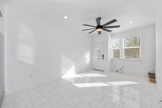 7710 Independence St in Houston, TX - Building Photo - Building Photo