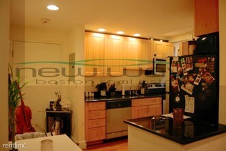 195 Park Dr-Unit -Apt B in Boston, MA - Building Photo - Building Photo