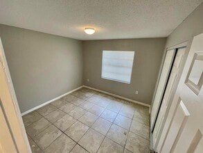 1700 Birchwood Cir in Leesburg, FL - Building Photo - Building Photo
