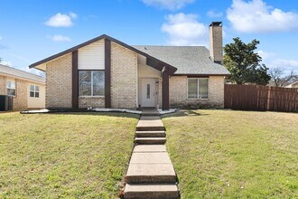 6021 Jester Dr in Garland, TX - Building Photo - Building Photo