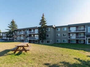 Park Village Apartments in Prince George, BC - Building Photo - Building Photo