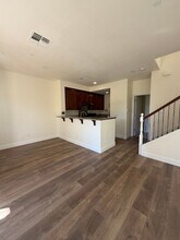 2390 Brookwood Ave in Santa Rosa, CA - Foto de edificio - Building Photo