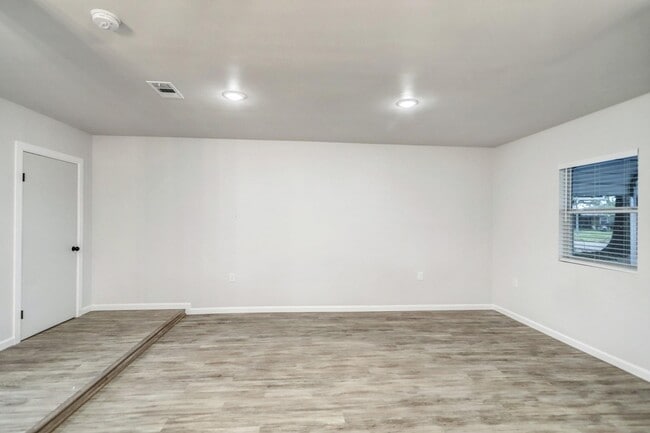 property at 8618 Flossie Mae St