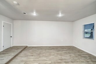 8618 Flossie Mae St in Houston, TX - Building Photo - Building Photo