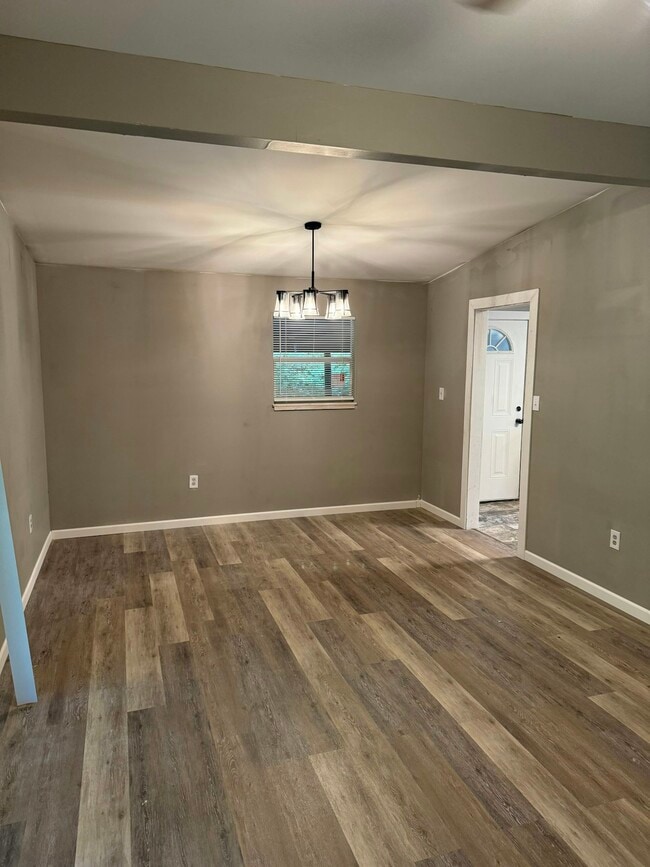 1063 Capri Cir in Jackson, MS - Building Photo - Building Photo