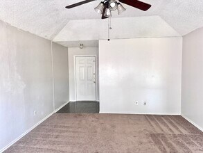 535 Barbara Jean Dr in Hewitt, TX - Building Photo - Building Photo