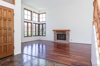 18534 Wessex St in San Diego, CA - Foto de edificio - Building Photo