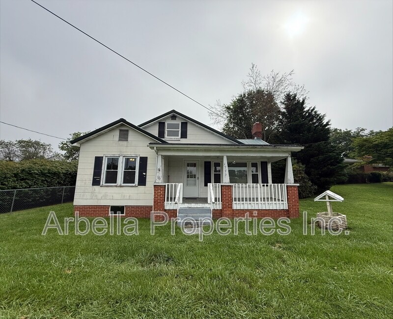 1779 TN-93 in Fall Branch, TN - Building Photo