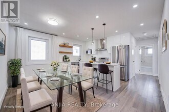 203 Van Dusen Blvd in Toronto, ON - Building Photo - Building Photo