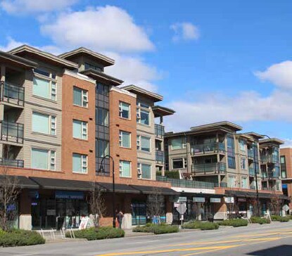 1120 Marine Dr in North Vancouver District, BC - Building Photo - Building Photo