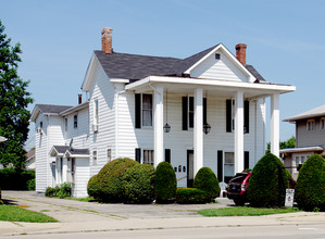 723 S Harrison St in Shelbyville, IN - Foto de edificio - Building Photo