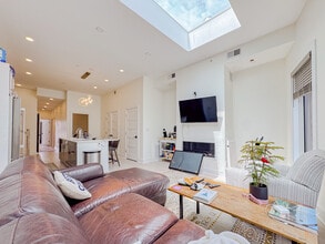 231 Maverick St, Unit 1 in Boston, MA - Building Photo - Building Photo