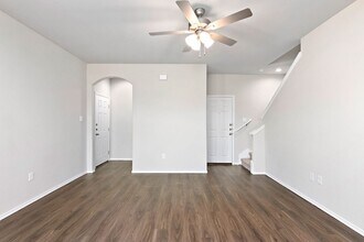 5615 Rio Cyn in Converse, TX - Building Photo - Building Photo