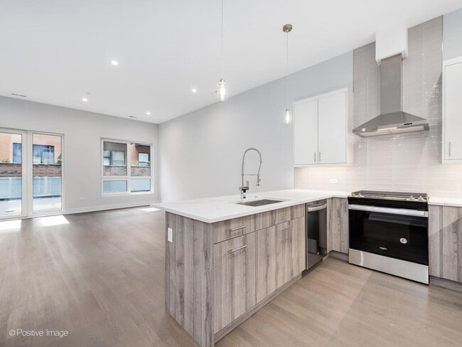 2139 W Madison St in Chicago, IL - Building Photo - Building Photo