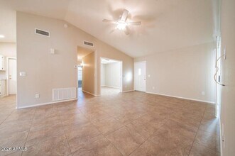 8909 W Davis Rd in Peoria, AZ - Building Photo - Building Photo