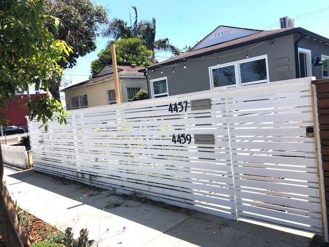 4459 Centinela S Ave, Unit 4459 in Los Angeles, CA - Building Photo - Building Photo