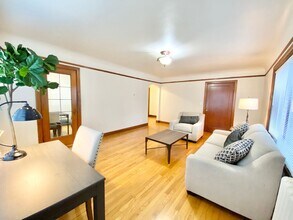 Parkway Apartments in Seattle, WA - Foto de edificio - Building Photo