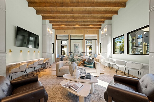 Elan Capital Hills in Raleigh, NC - Building Photo - Building Photo