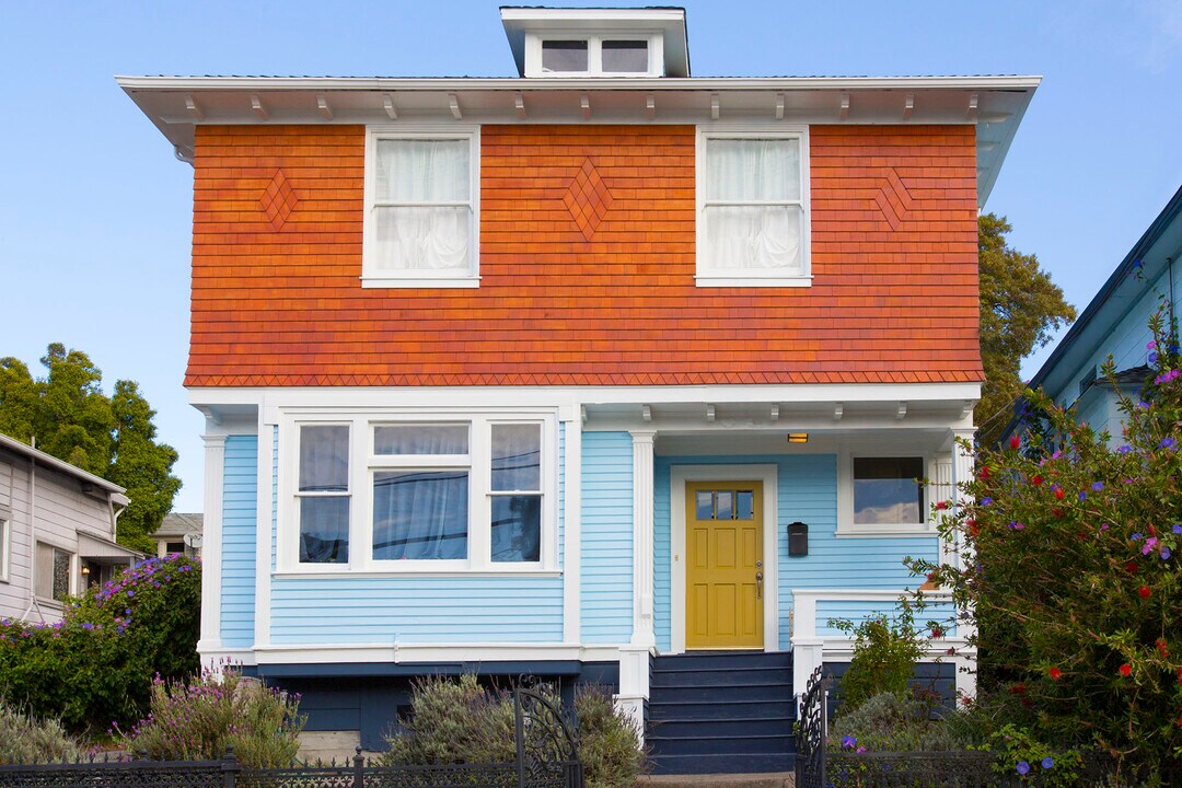 Casa Cedar Berkeley Housing for Students in Berkeley, CA - Building Photo