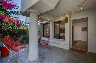 353 N Hermosa Dr in Palm Springs, CA - Building Photo - Building Photo