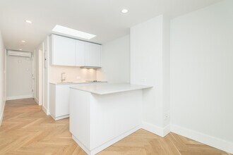 461 Massachusetts Ave, Unit 14 in Boston, MA - Building Photo - Building Photo