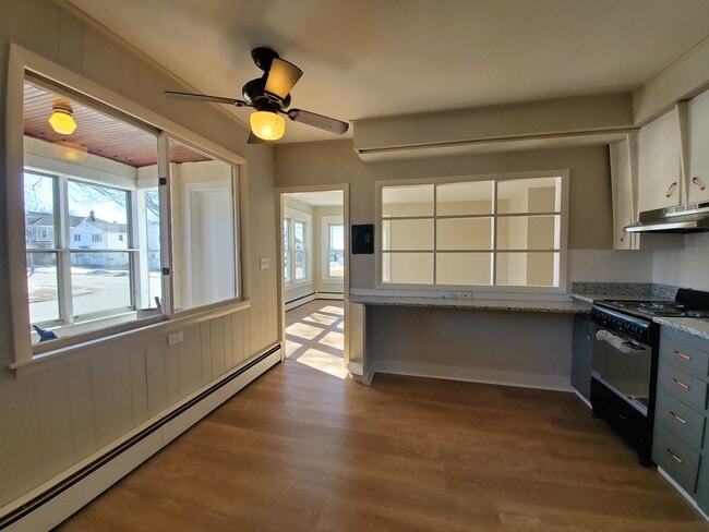 12 Villa St