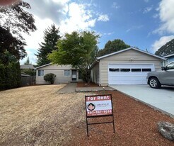 5361 Fox Ct S in Salem, OR - Building Photo
