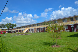 New Horizons Apartments in Orlando, FL - Foto de edificio - Other