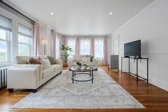 22-24 Ellison Ave, Unit 24 in Boston, MA - Building Photo - Building Photo