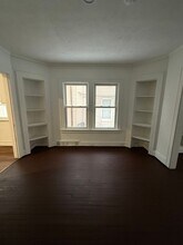 10214 Nelson Ave in Cleveland, OH - Foto de edificio - Building Photo