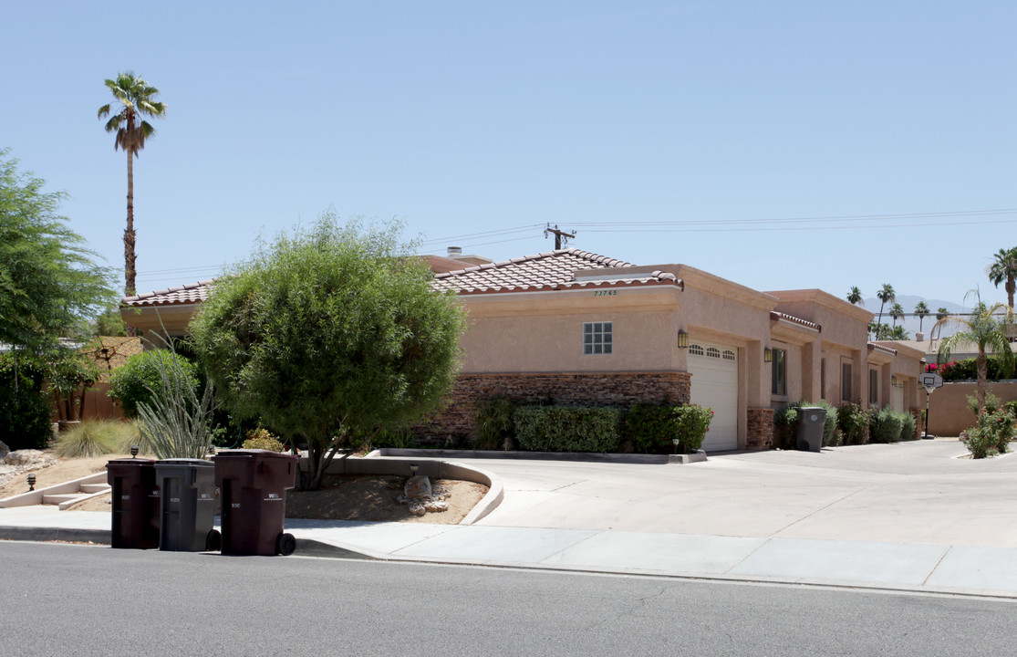 73765 Shadow Mountain Dr in Palm Desert, CA - Building Photo