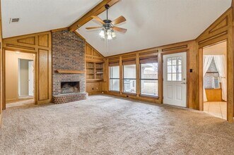 2512 Silverthorne Dr in Dallas, TX - Building Photo - Building Photo