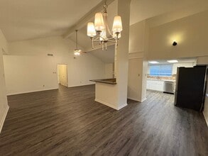 1613 Cantrell Blvd in Conroe, TX - Building Photo - Building Photo