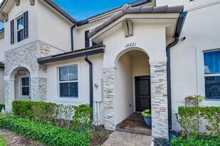12221 NW 24th Pl in Miami Shores, FL - Building Photo