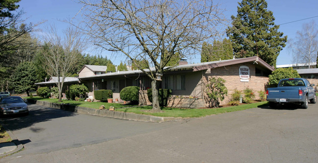 Raleigh Fireside Apartments in Portland, OR - Building Photo - Building Photo