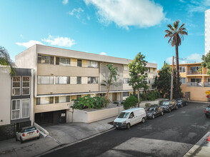 Harratt Towers in West Hollywood, CA - Building Photo - Building Photo