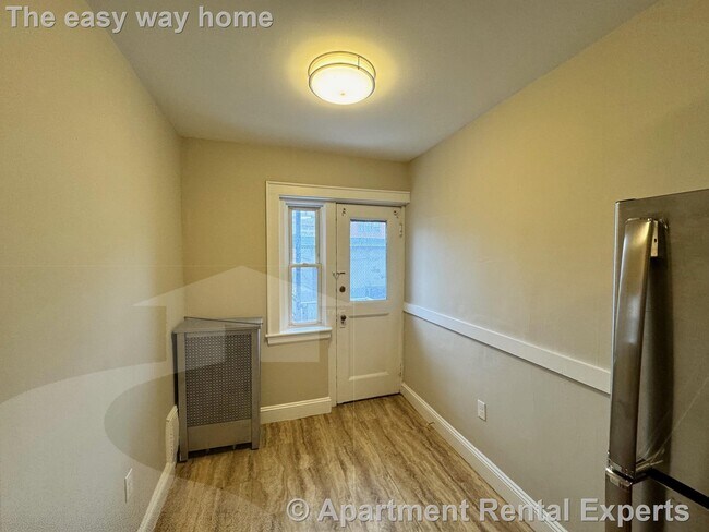 4 Cogswell Ave in Cambridge, MA - Building Photo - Building Photo